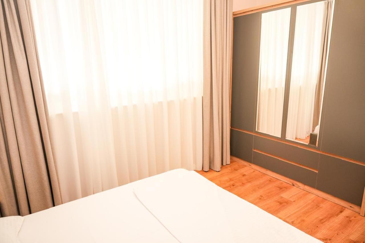 Bougainvilla Apartments 地拉那 外观 照片